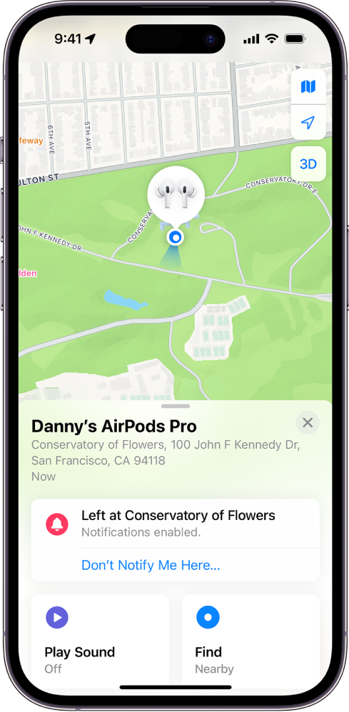 Zaslon v aplikaciji Najdi v iPhonu. Lokacije slušalk AirPods so prikazane na zemljevidu San Francisca, pri čemer so navedeni naslov in možnosti Predvajaj zvok ter Najdi.