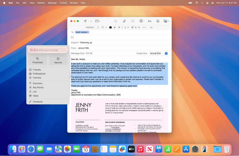 Uma janela da aplicação Mail no Mac a mostrar texto selecionado num e‑mail com a caixa de diálogo “Ferramentas de escrita” aberta. A caixa de diálogo “Ferramentas de escrita” tem um campo “Descreva a alteração” na parte superior, seguido pelos botões “Rever” e “Reescrever”. Pode escolher um tom “Cordial”, “Profissional” ou “Conciso” sob isso e na parte inferior estão os botões “Resumo”, “Pontos principais”, “Tabela” e “Lista”.