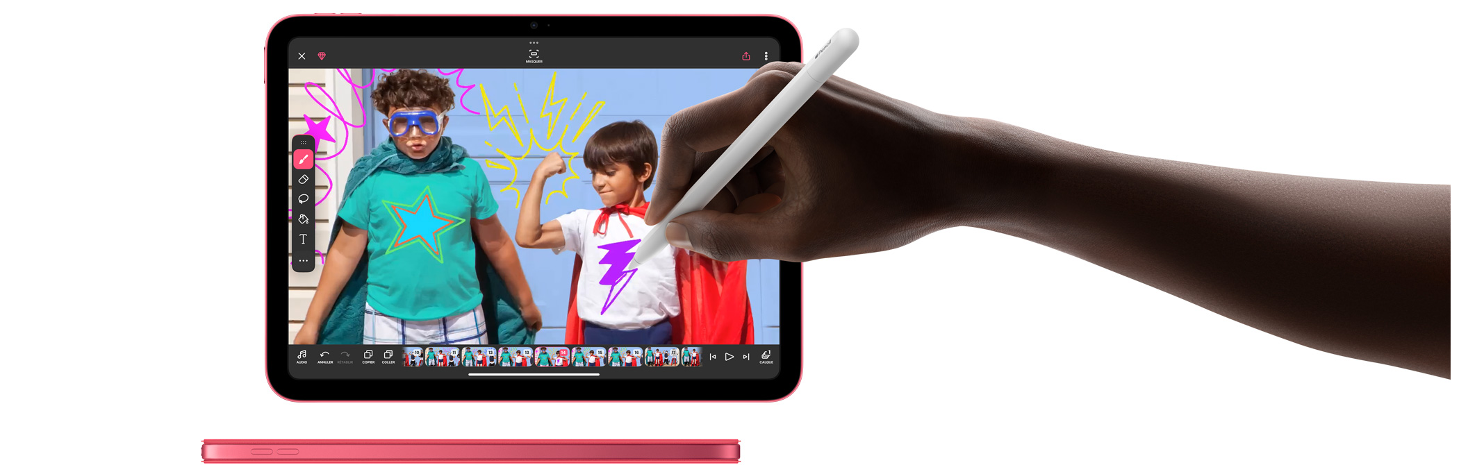 Une personne tient un Apple Pencil pour dessiner dans lâapp FlipaClip.